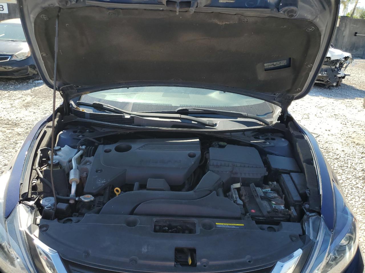 2016 Nissan Altima - Image 11