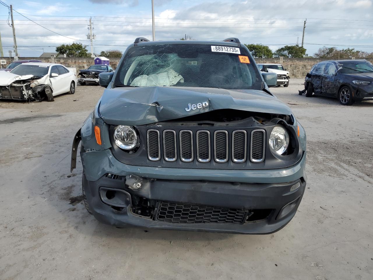 2018 Jeep Renegade - Image 5