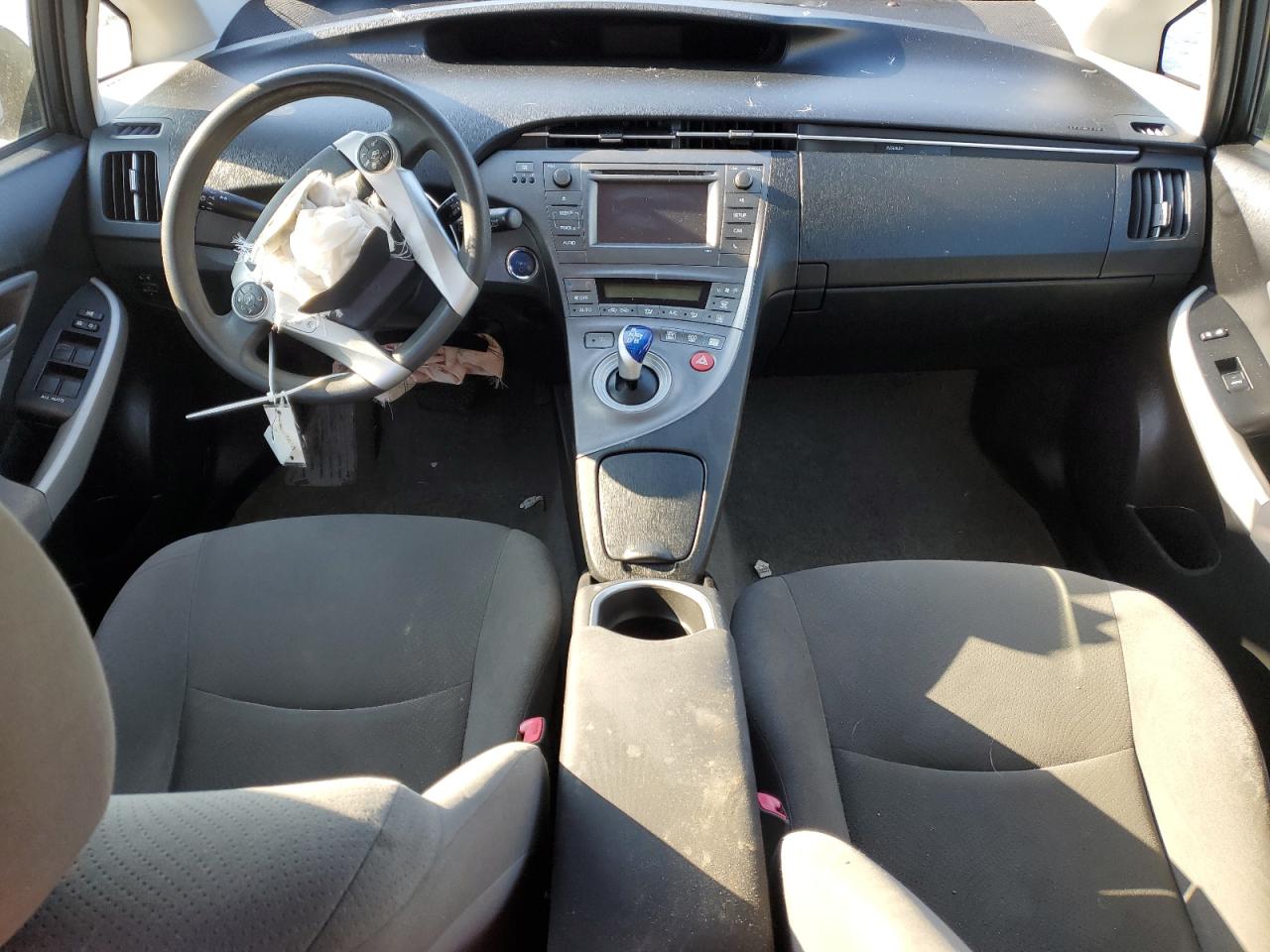 2013 Toyota Prius - Image 8