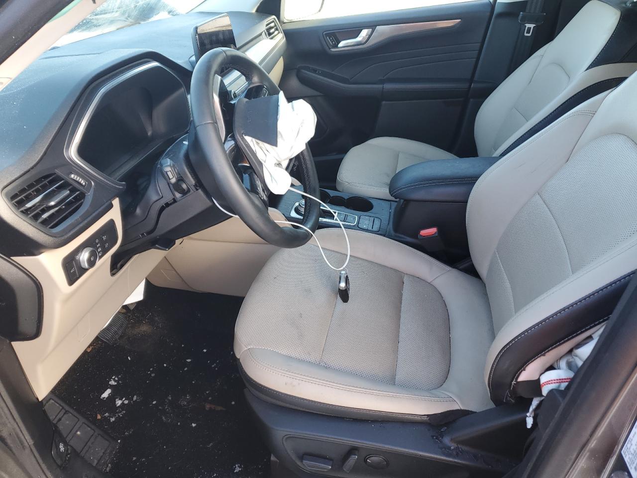 2022 Ford Escape - Image 7