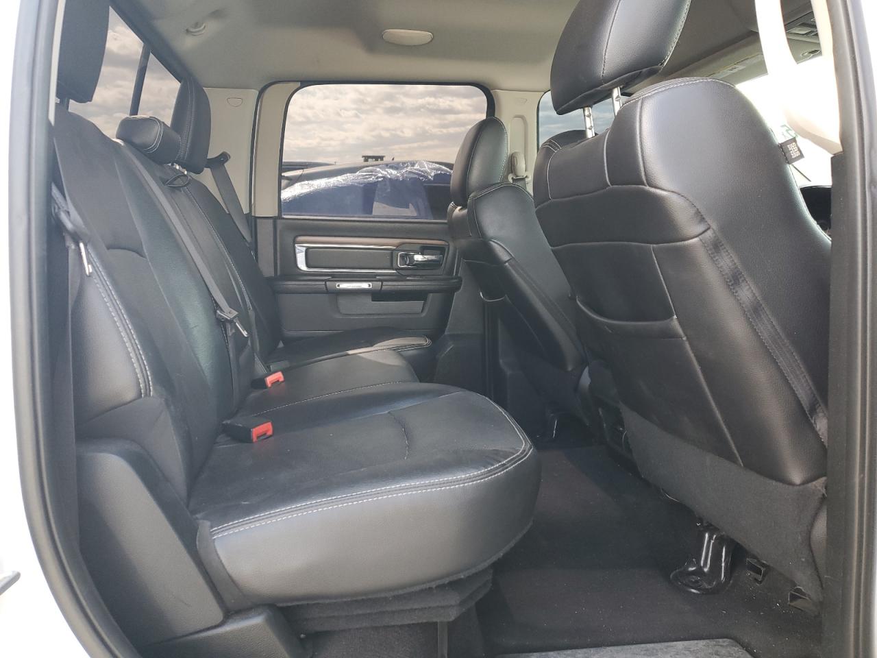 2017 RAM 1500 - Image 10