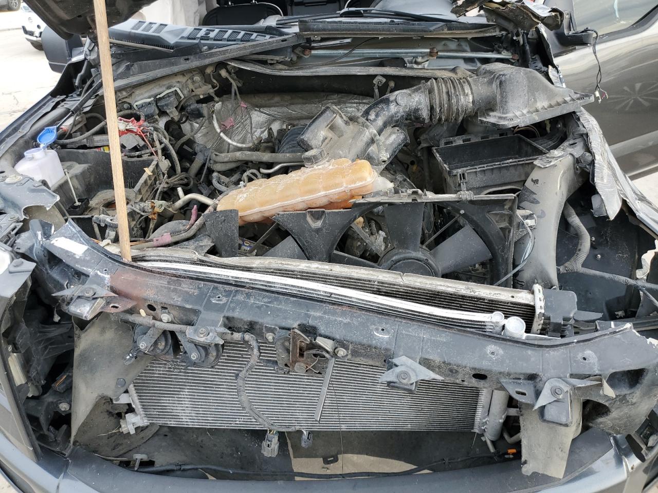 2016 Ford F-150 - Image 12