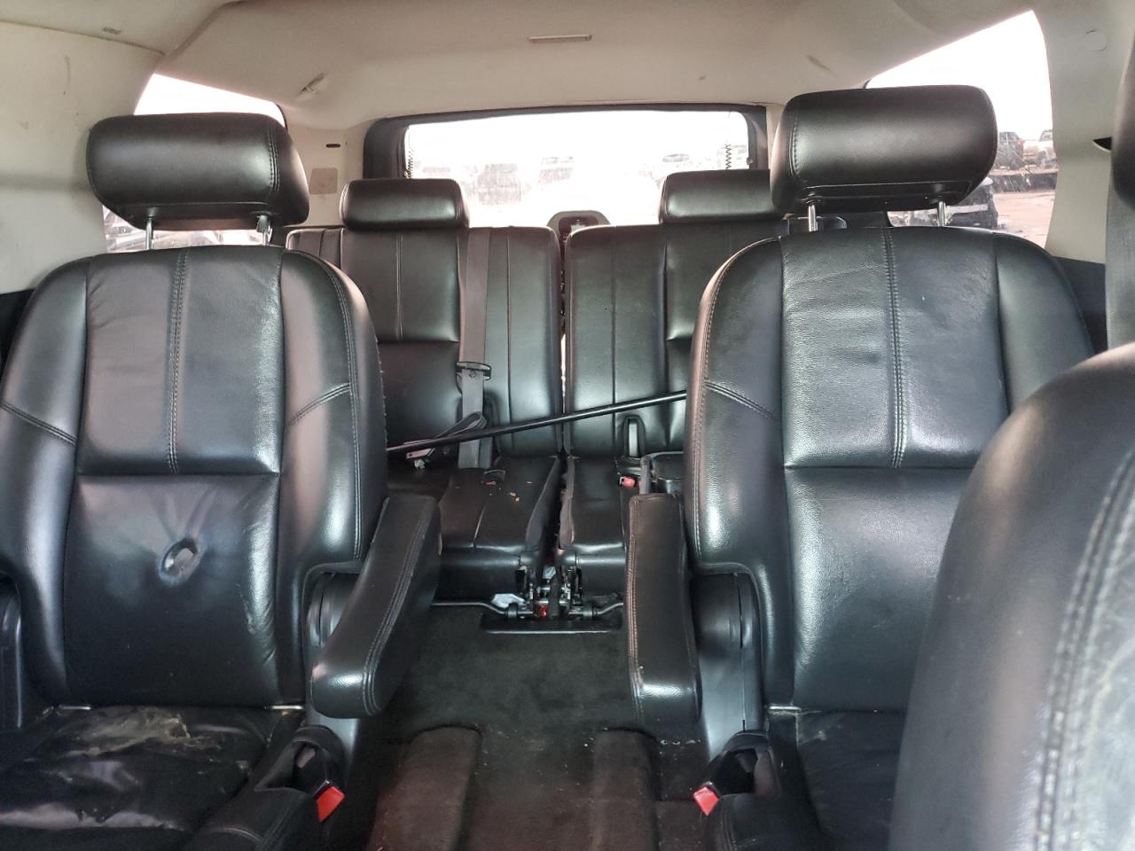 2007 GMC Yukon - Image 10