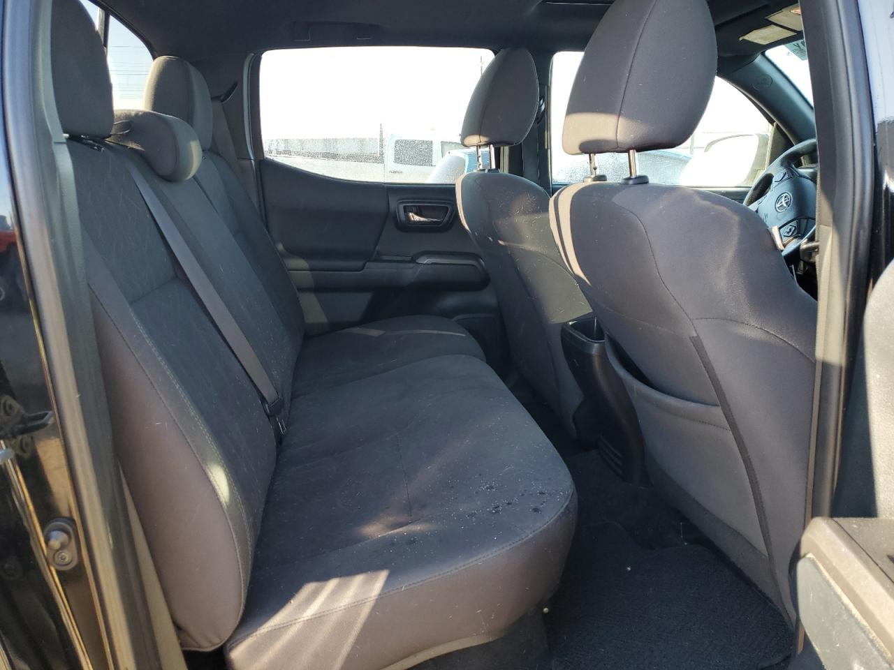 2016 Toyota Tacoma - Image 10