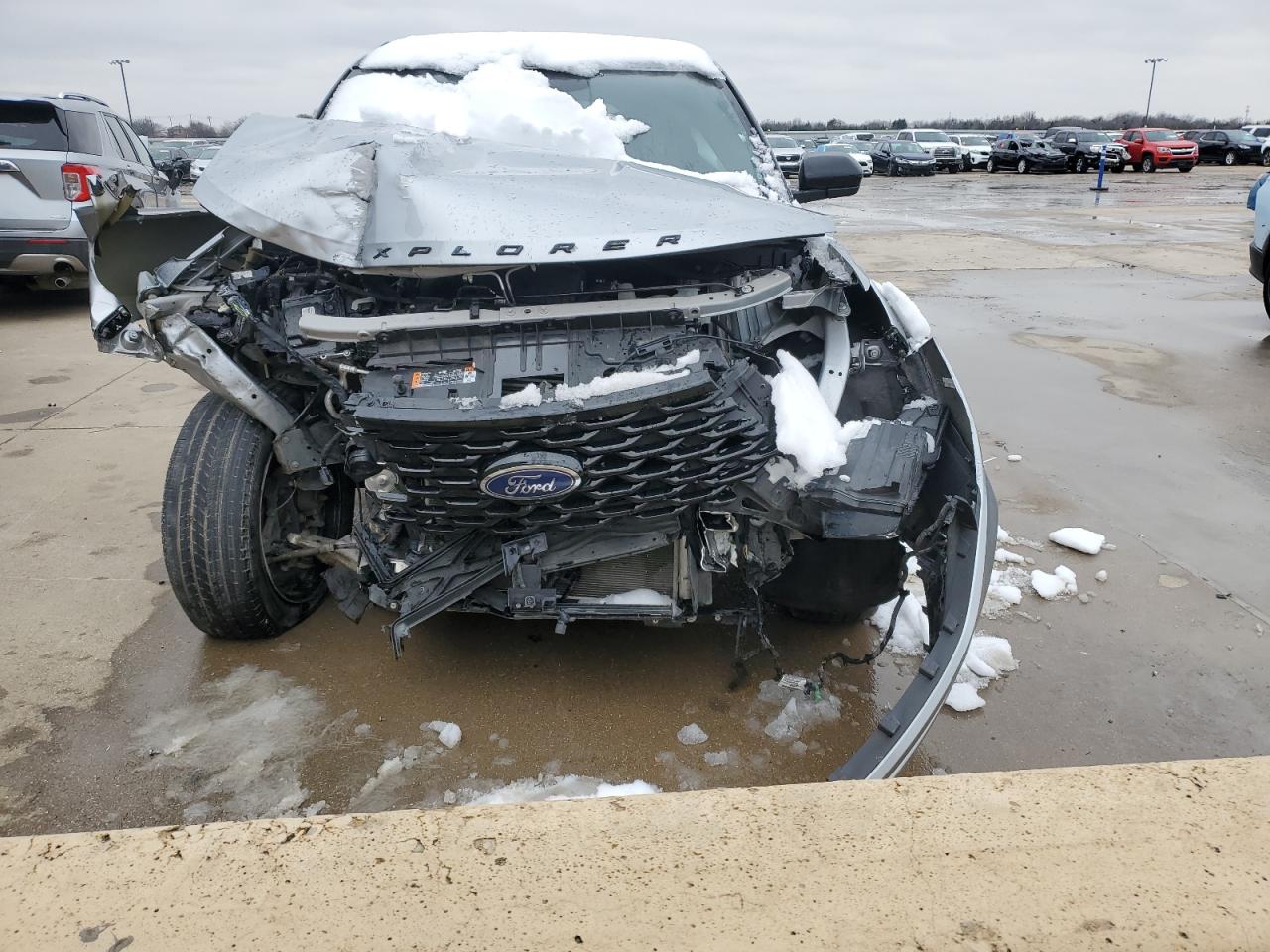2022 Ford Explorer - Image 5