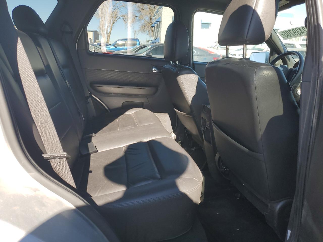 2009 Ford Escape - Image 11