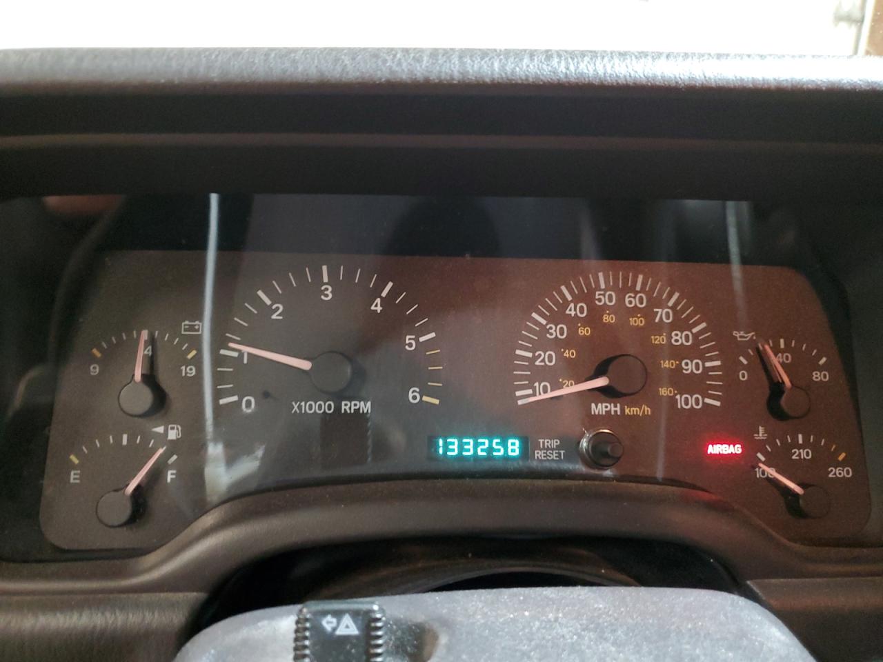 2001 Jeep Grand Cherokee - Image 9