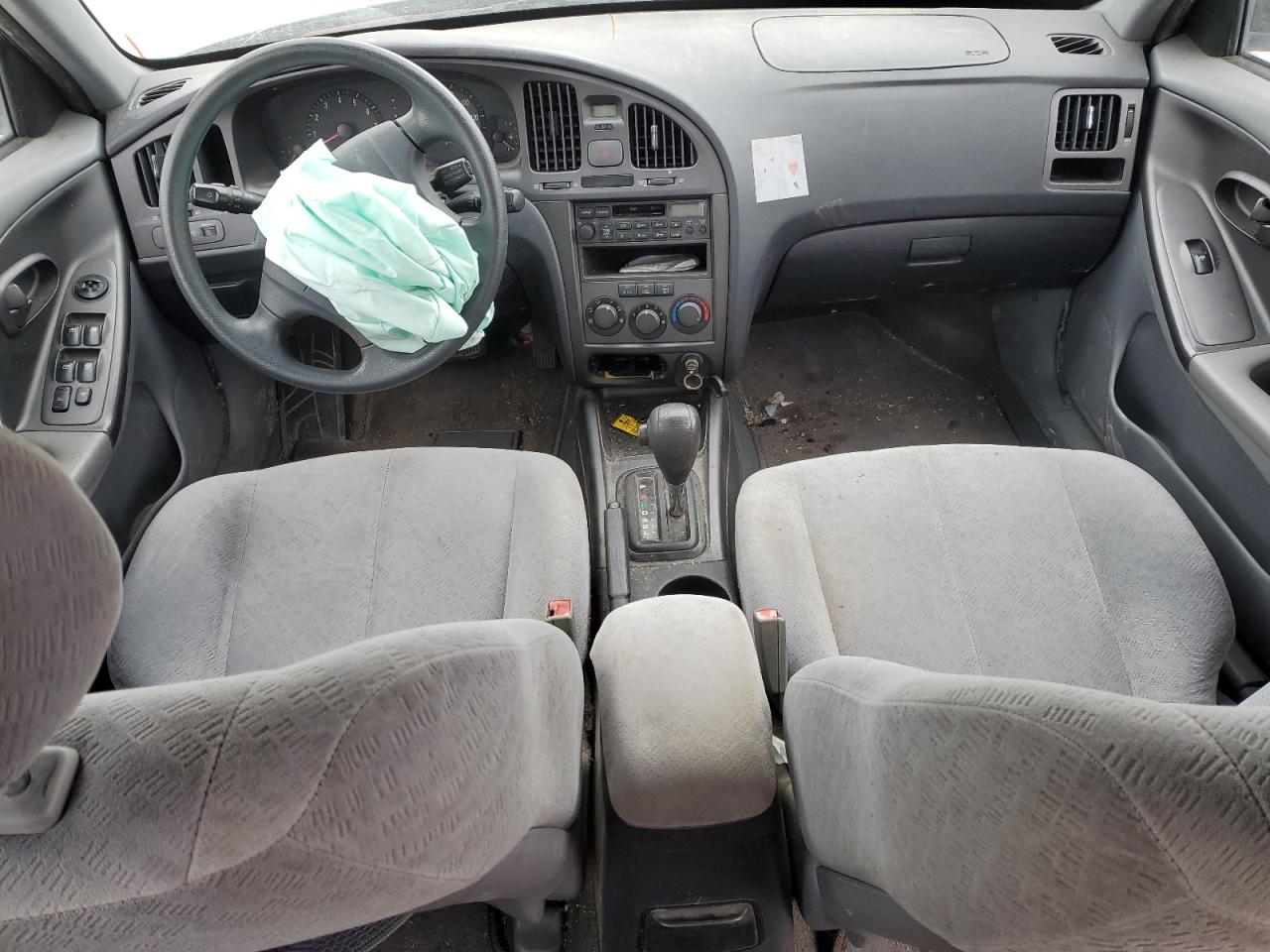 2005 Hyundai Elantra - Image 8
