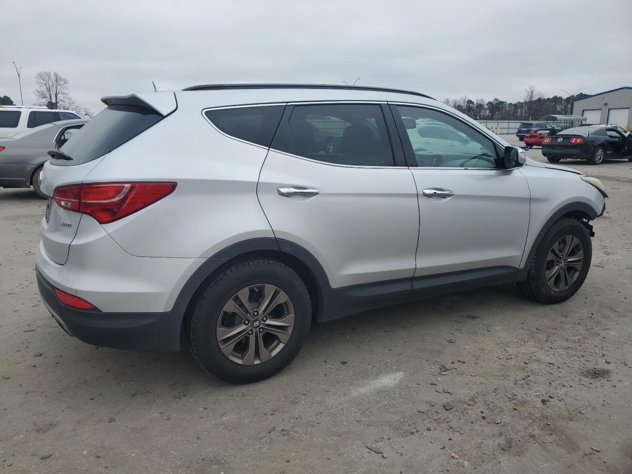 2013 Hyundai Santa Fe - Image 3