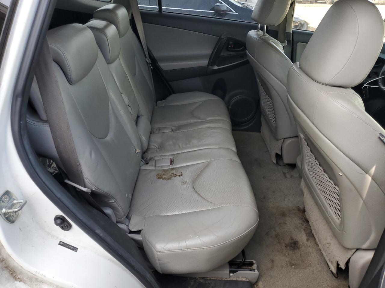 2010 Toyota RAV 4 - Image 11