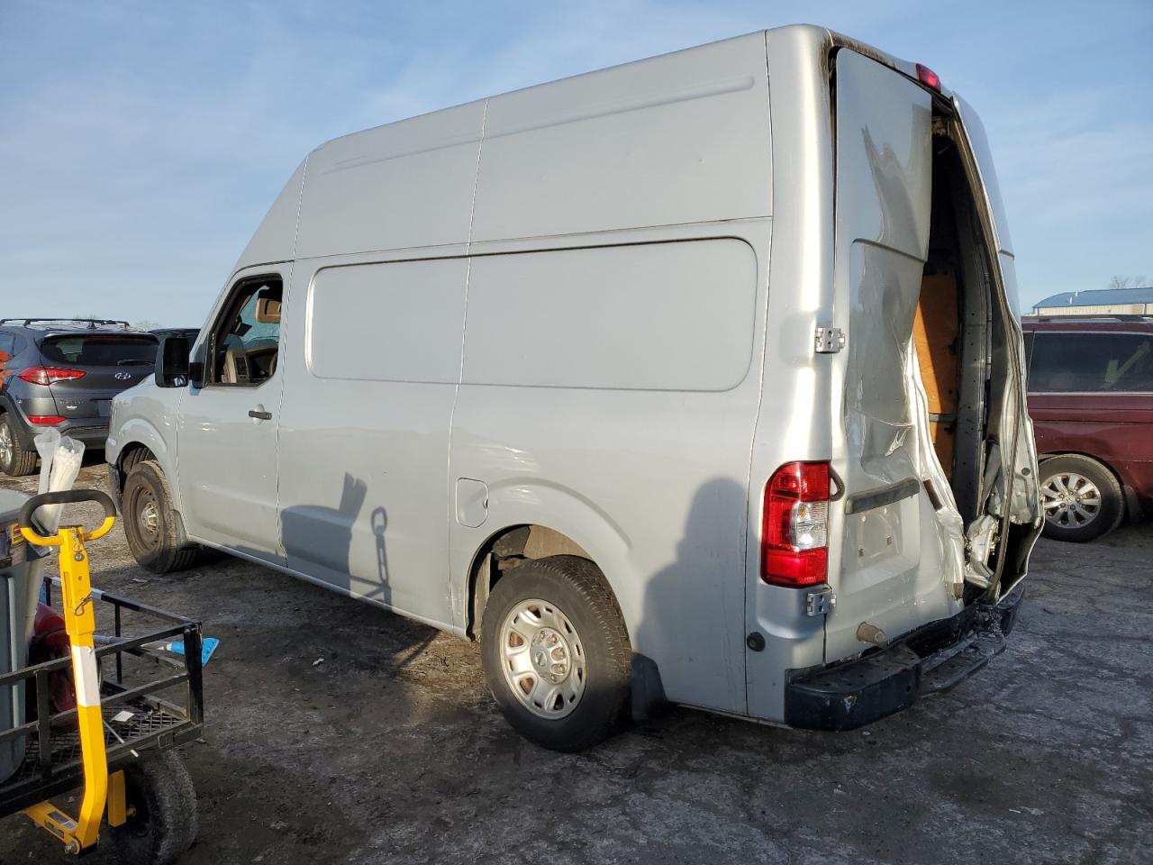 2016 Nissan NV - Image 2