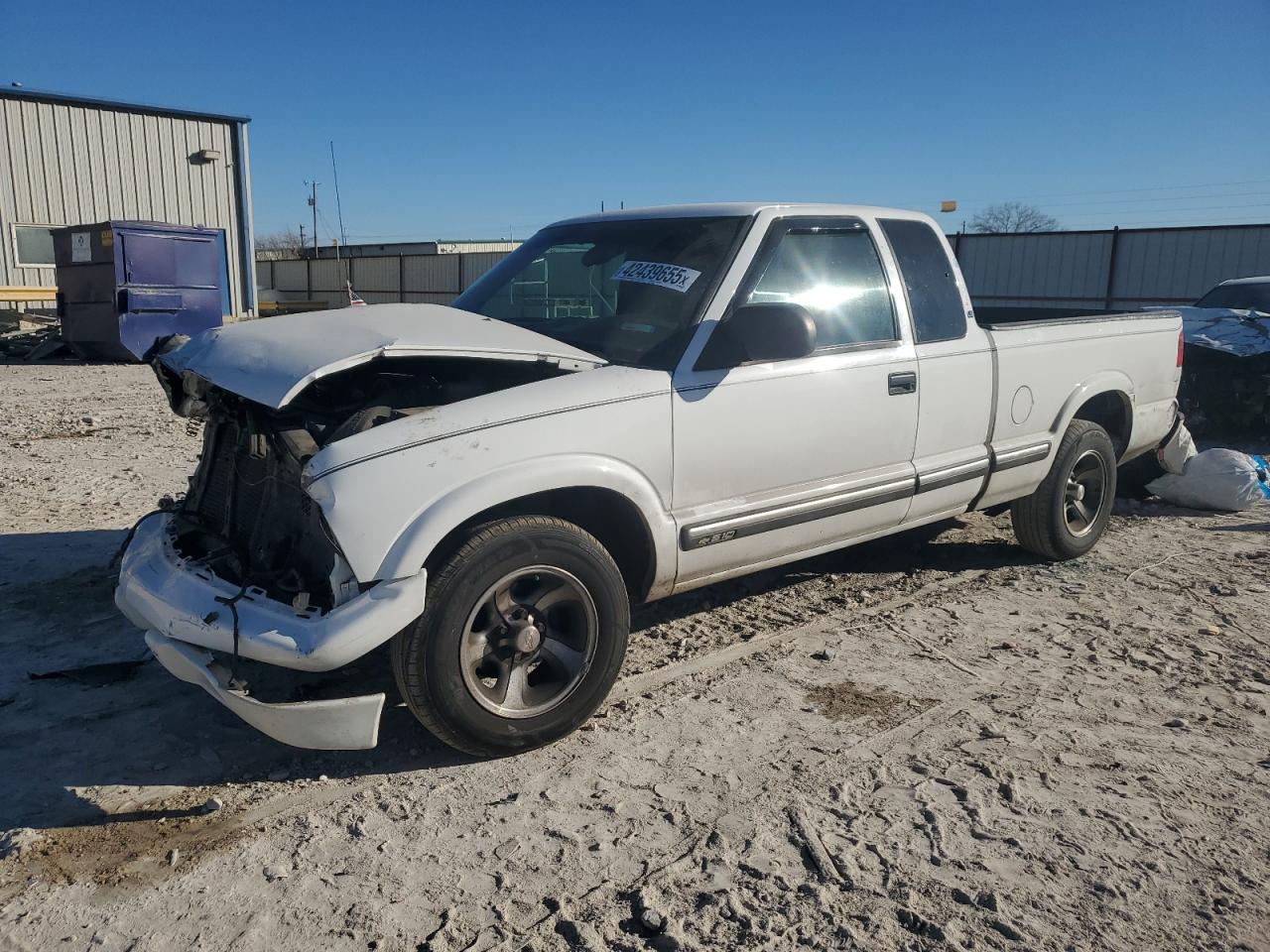 2001 Chevrolet S-10 Pickup - Image 1