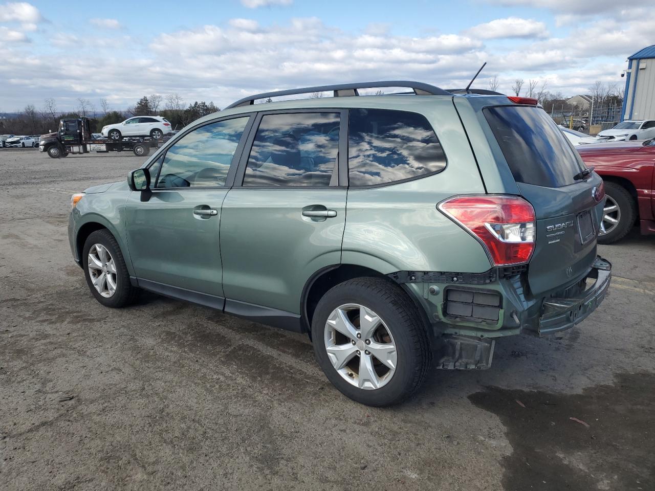 VIN JF2SJAGCXFH589436 2015 SUBARU FORESTER no.2