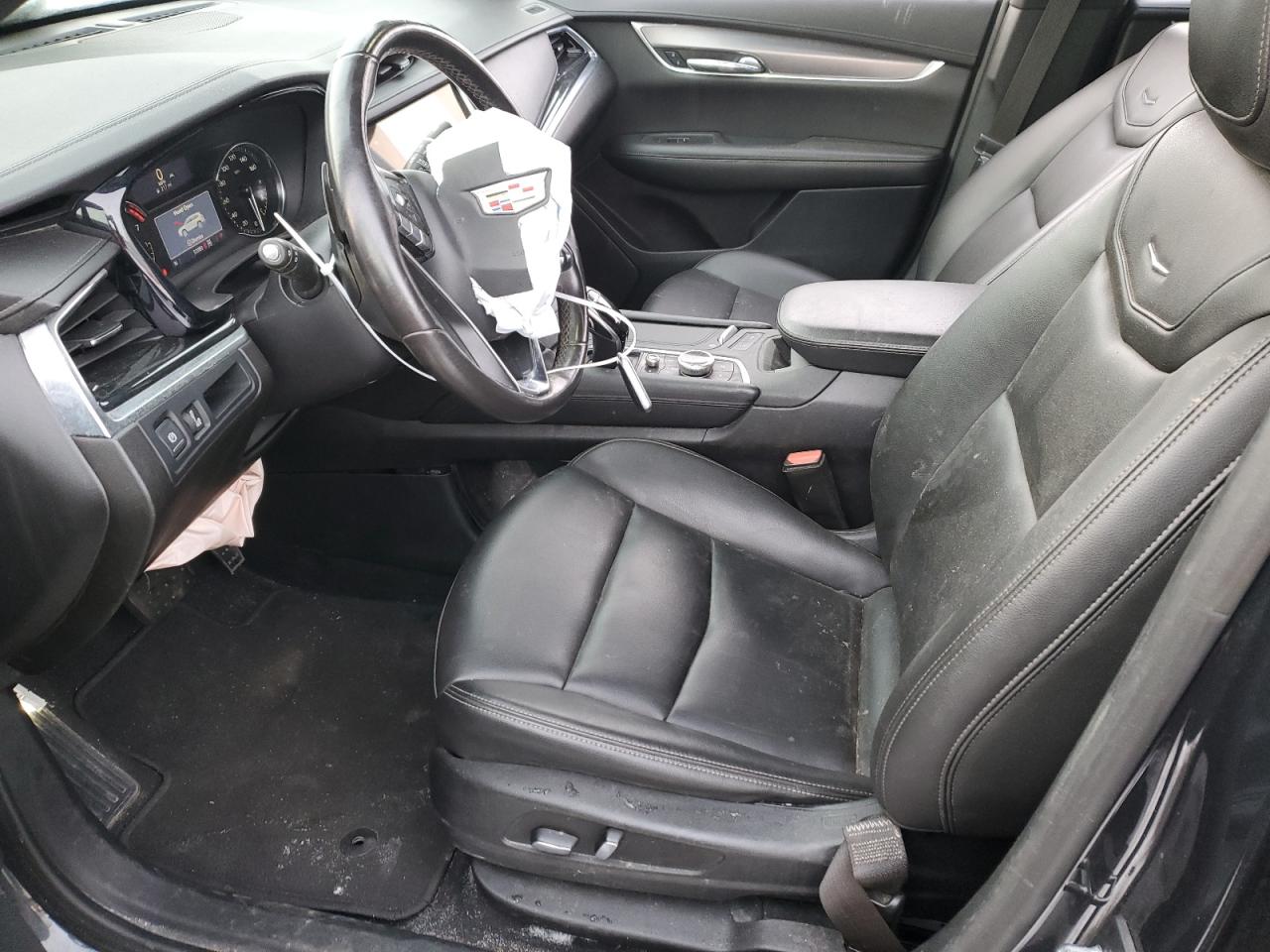 2022 Cadillac XT6 - Image 7