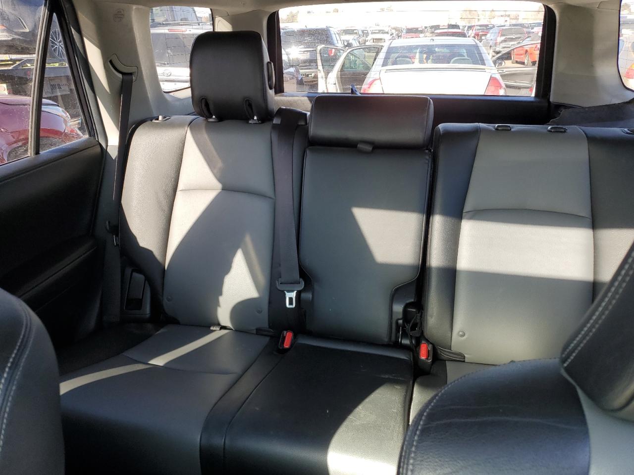 2015 Toyota 4Runner - Image 10