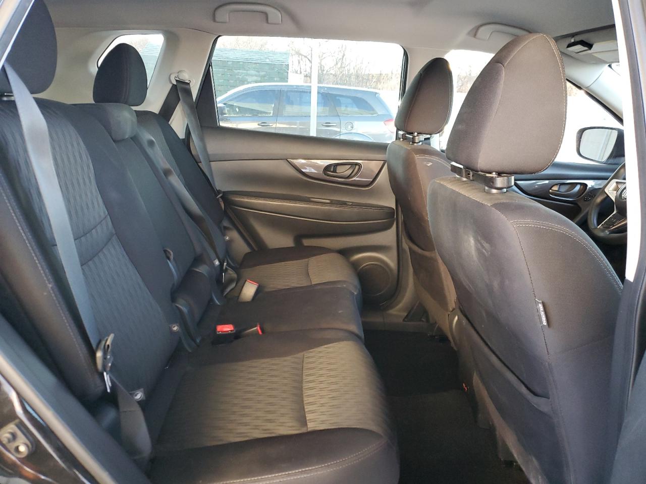 2019 Nissan Rogue - Image 11