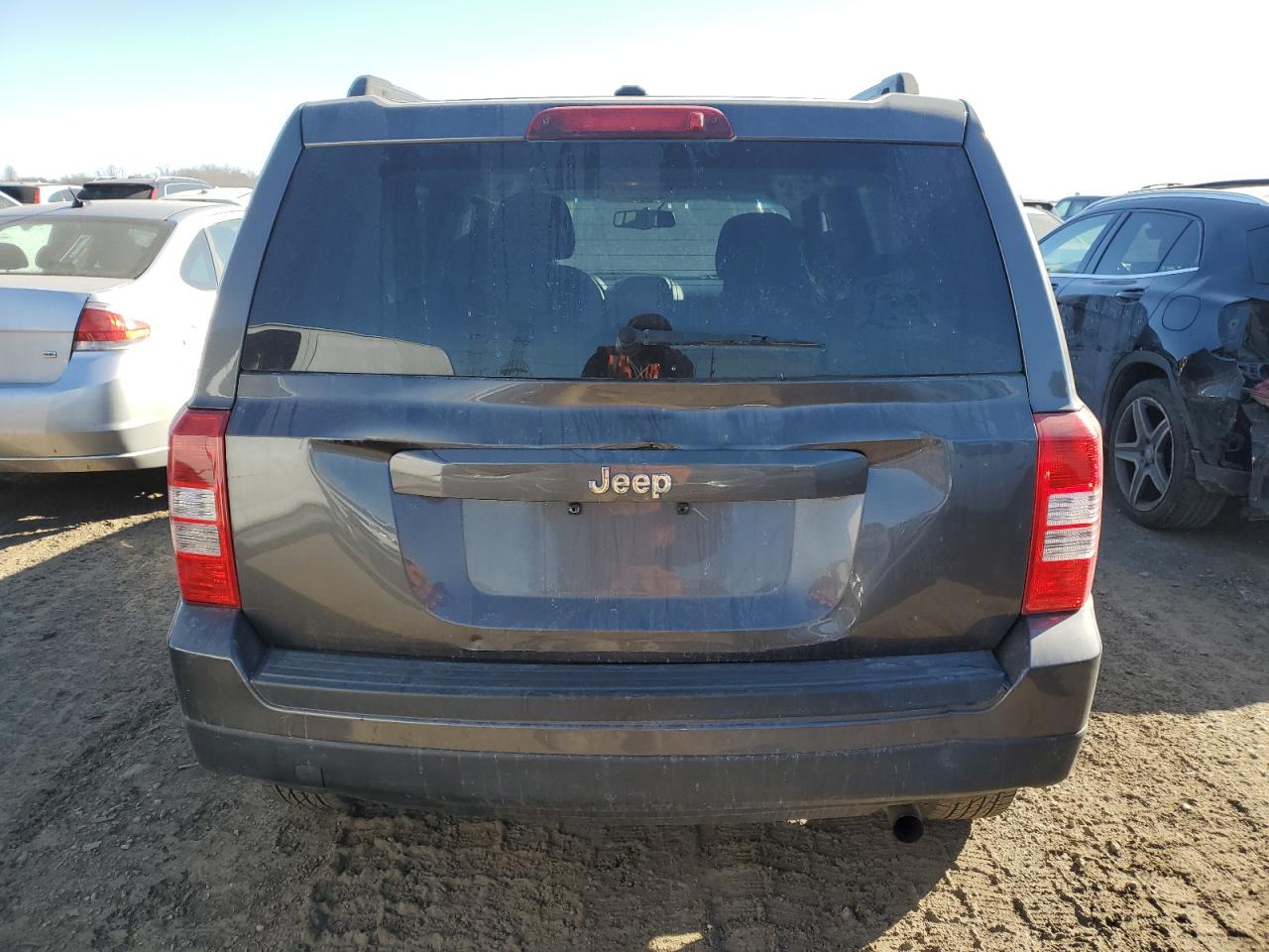 2016 Jeep Liberty (Patriot) - Image 6