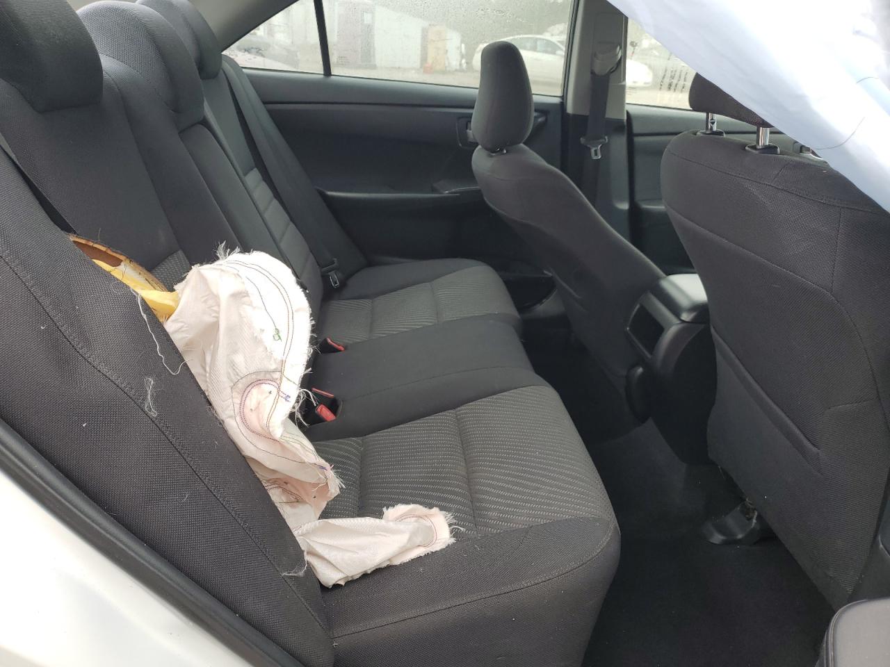 2015 Toyota Camry - Image 10