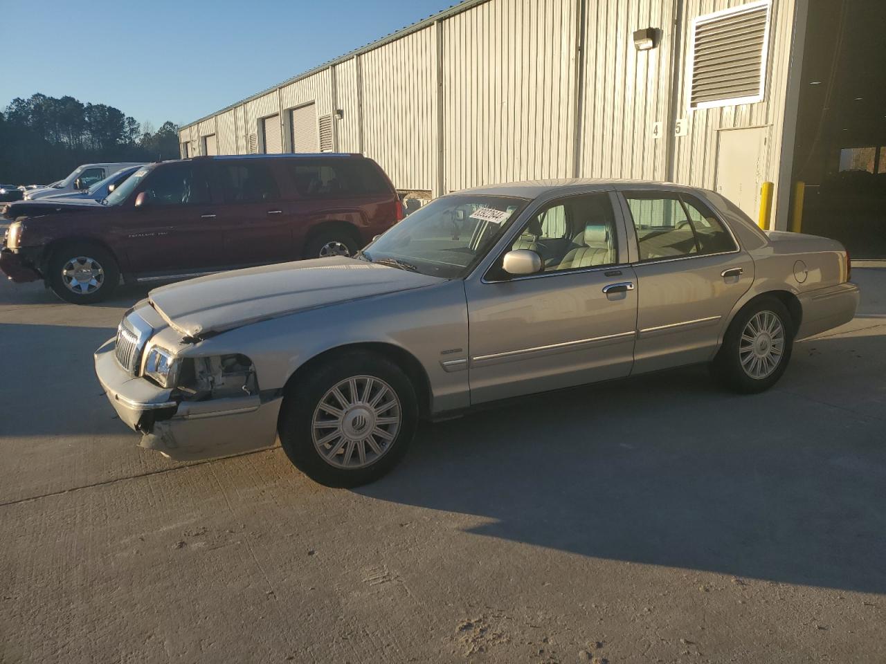 2009 Mercury Grand Marquis - Image 1