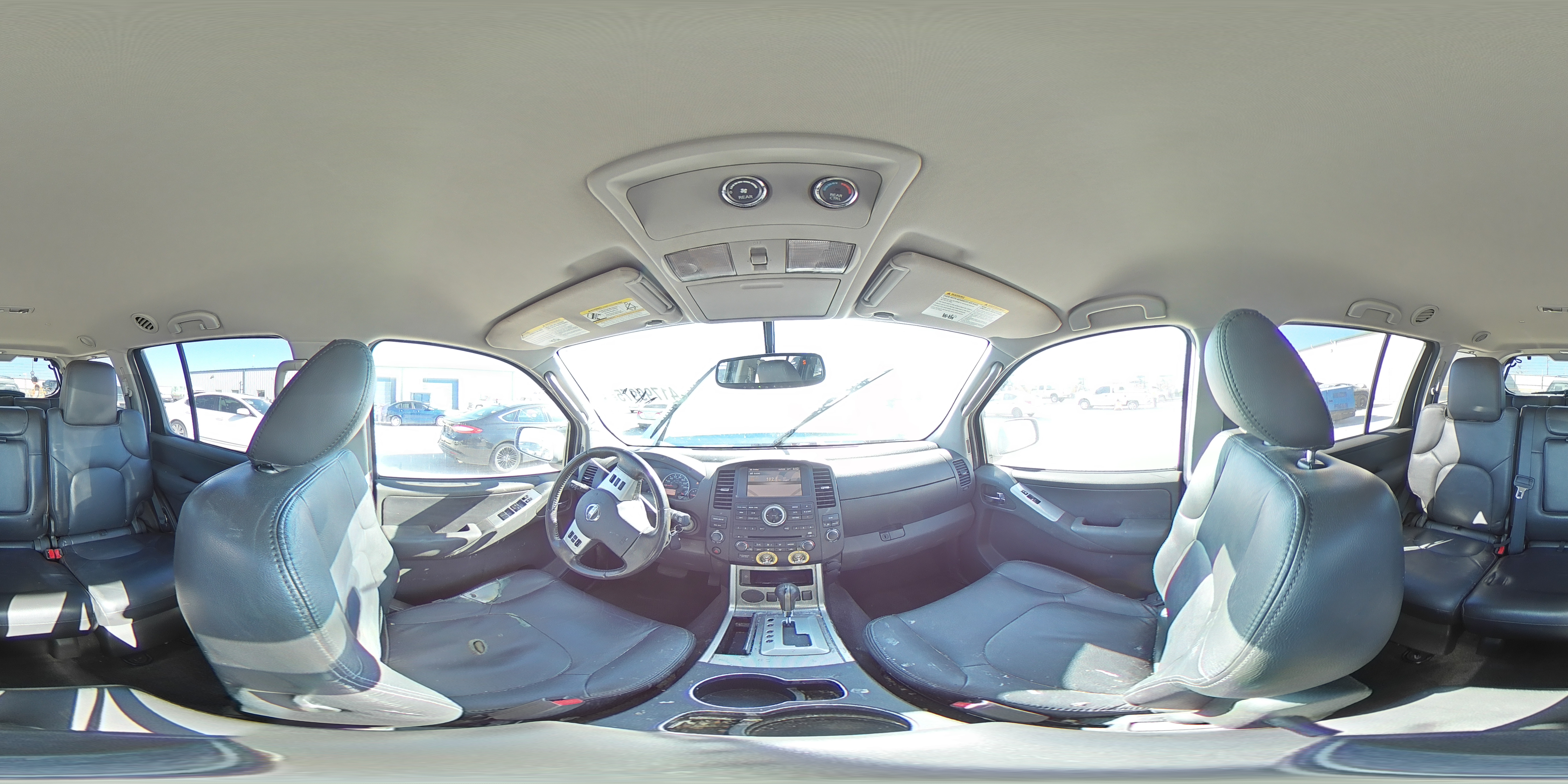 2012 Nissan Pathfinder - Image 16