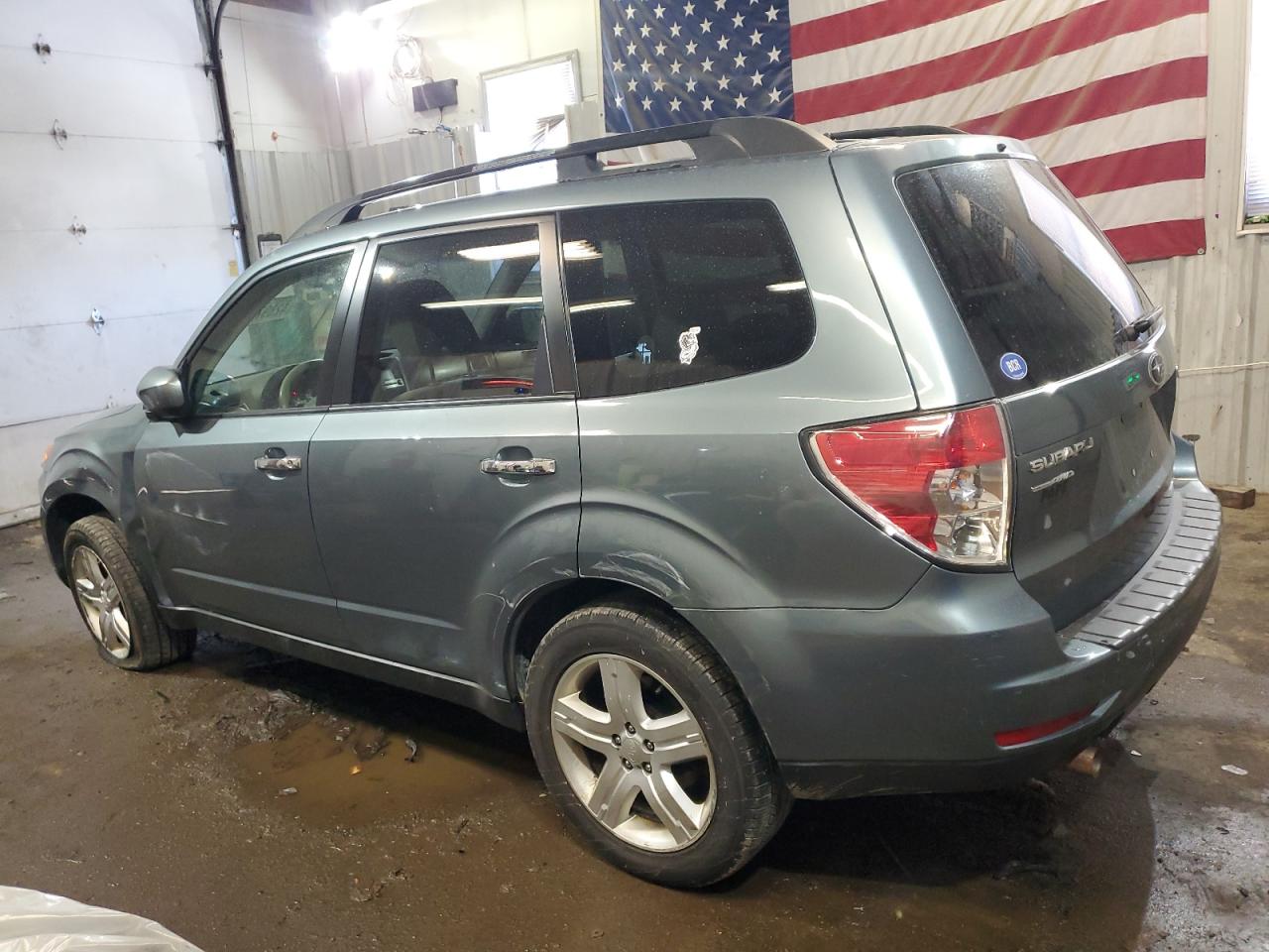 2010 Subaru Forester - Image 2