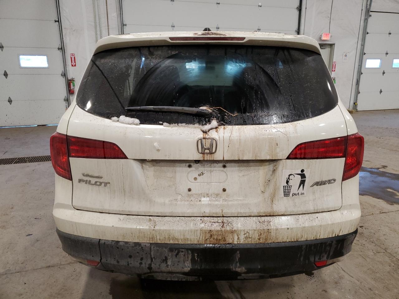 2017 Honda Pilot - Image 6