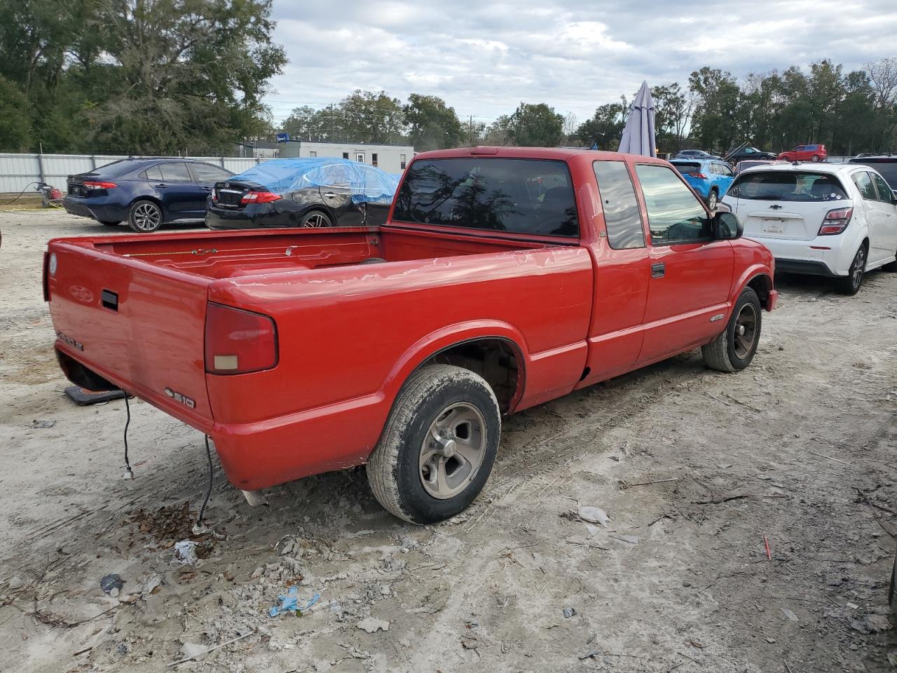 2000 Chevrolet S-10 Pickup - Image 3