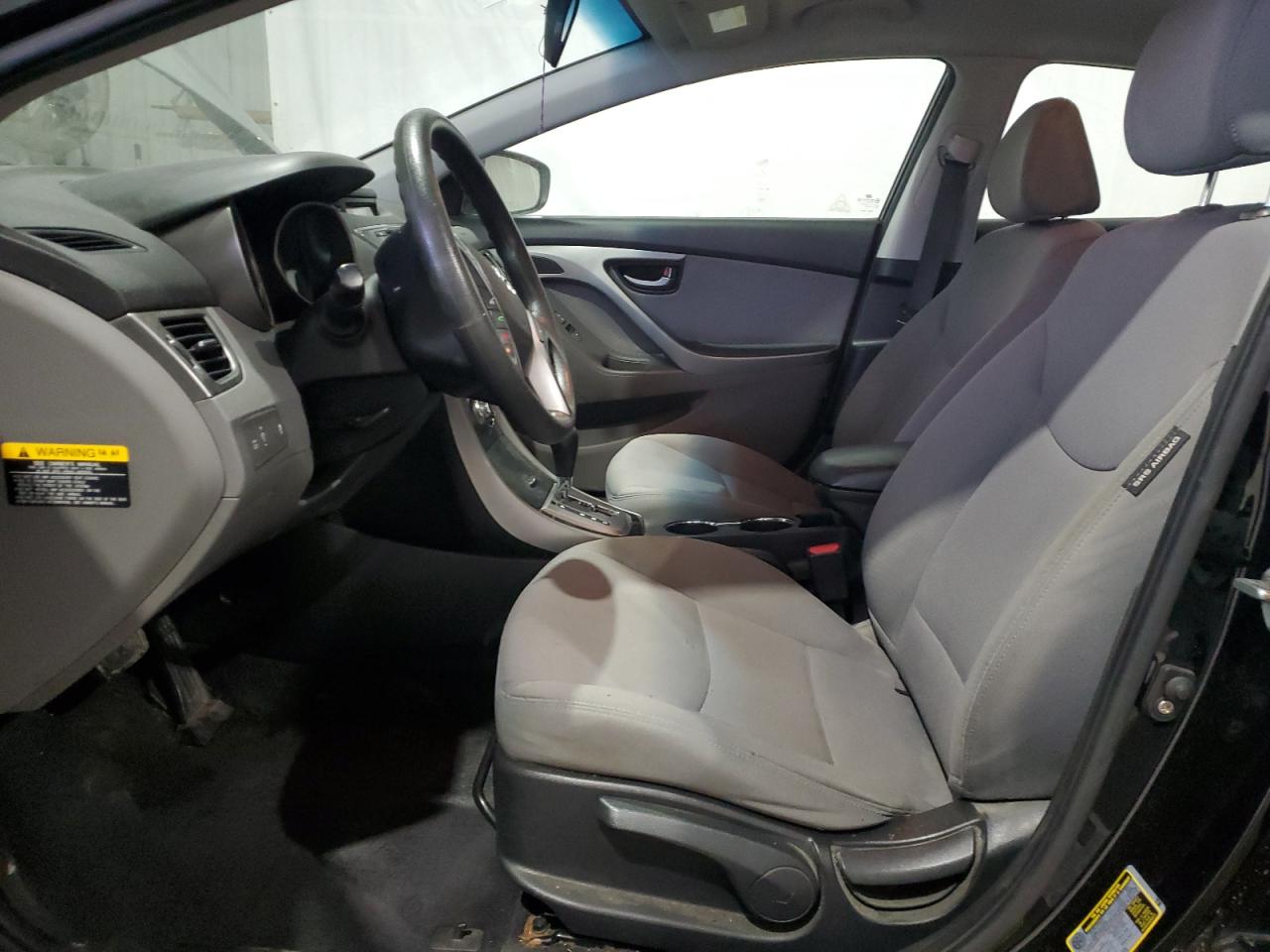 2013 Hyundai Elantra - Image 7