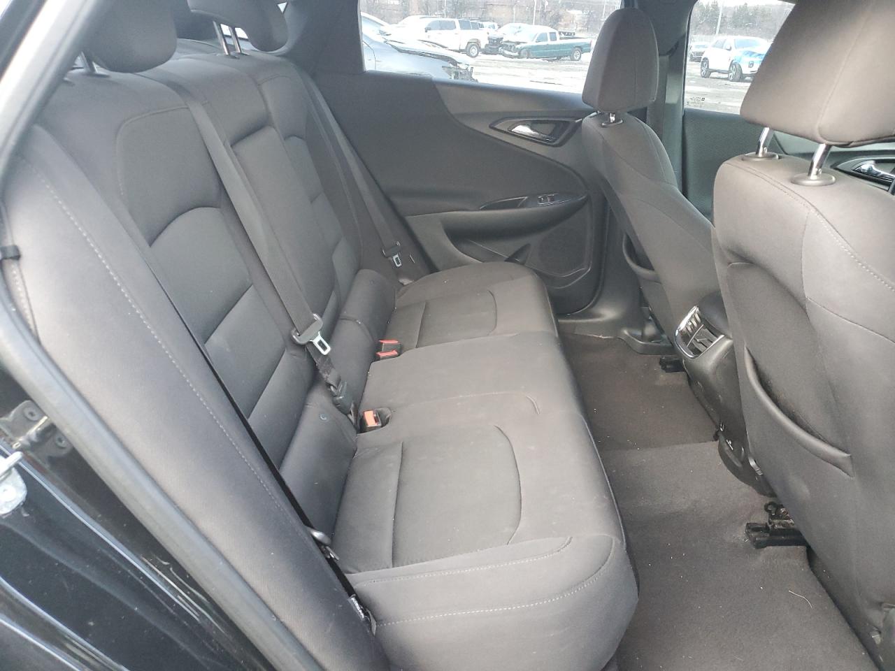 2017 Chevrolet Malibu - Image 10