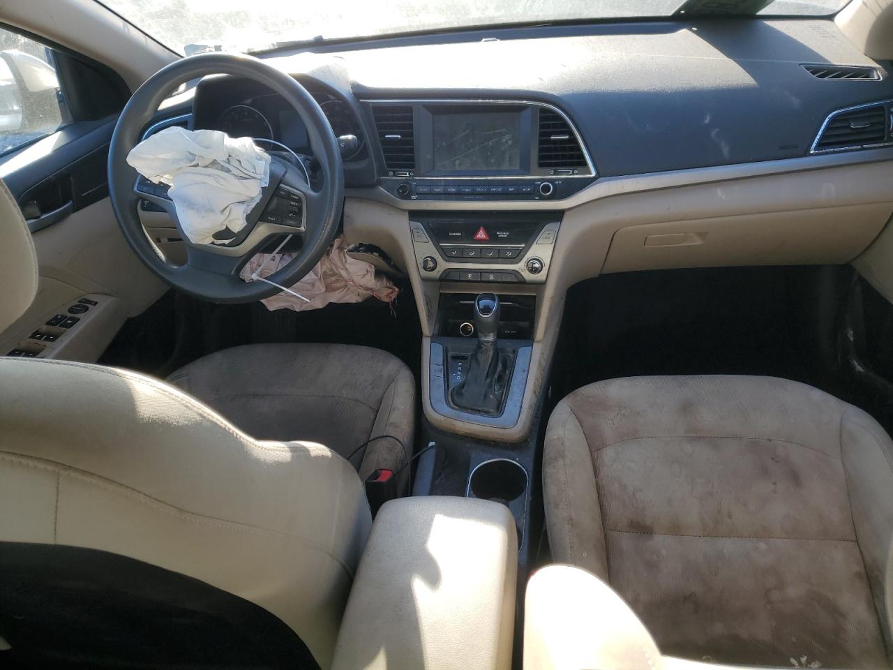 2017 Hyundai Elantra - Image 8