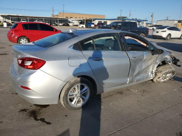 Sedans CHEVROLET CRUZE 2017 Srebrny