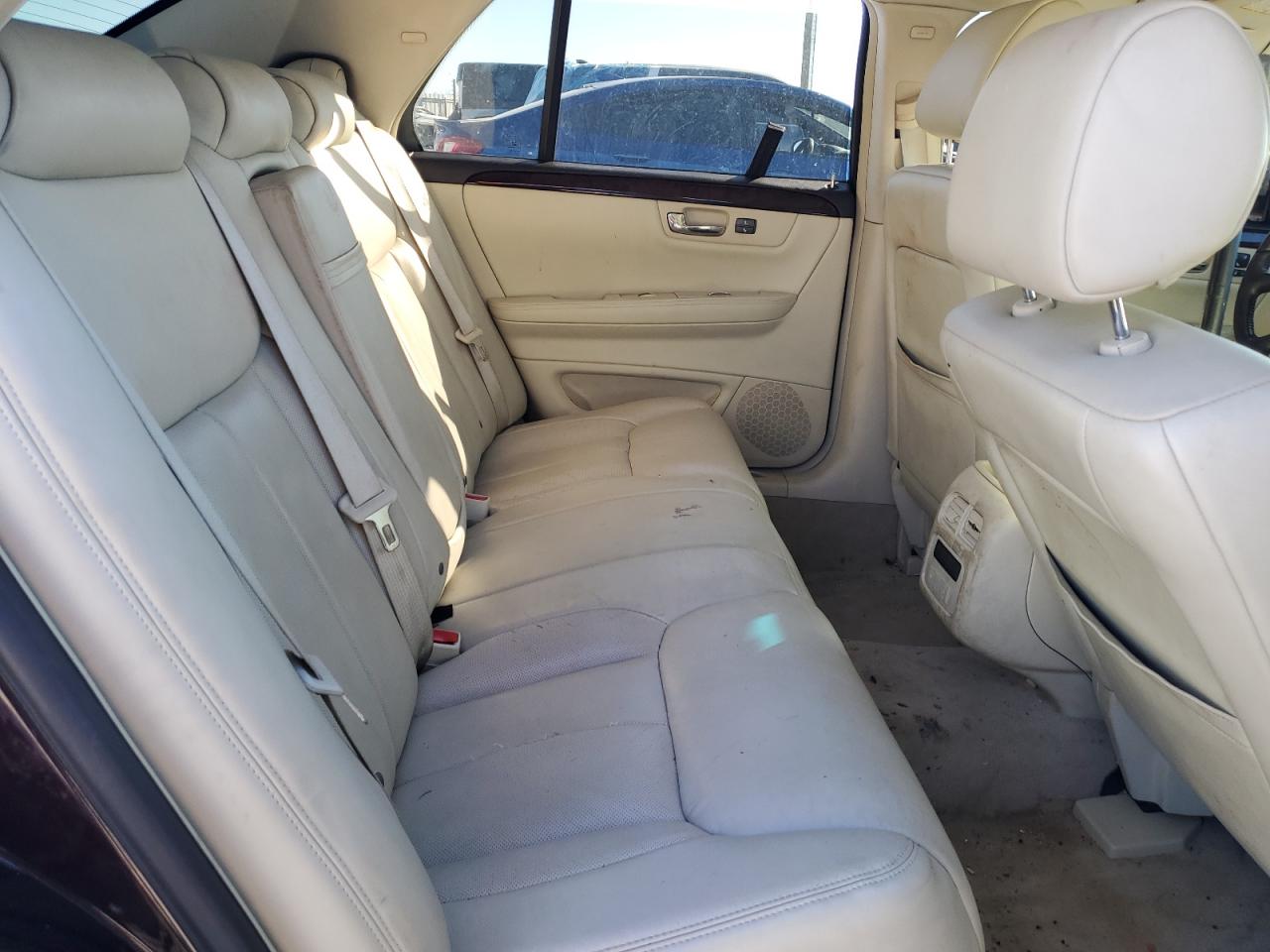 2008 Cadillac DTS - Image 10