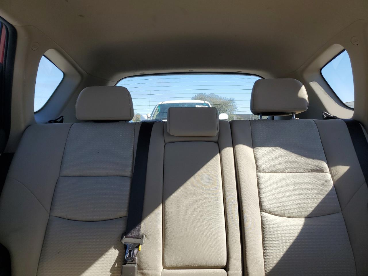 2012 Hyundai Elantra - Image 10