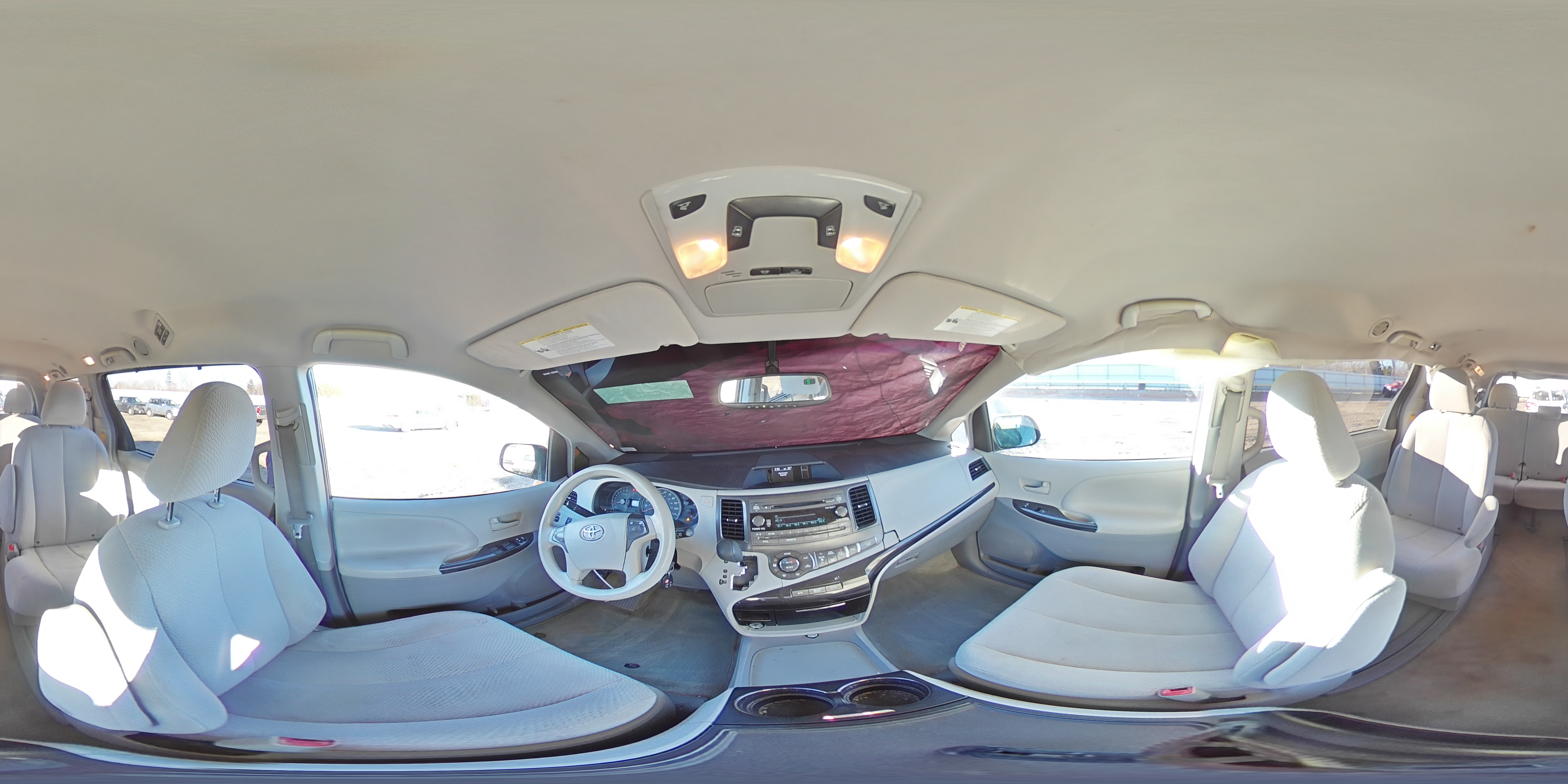 2014 Toyota Sienna - Image 14