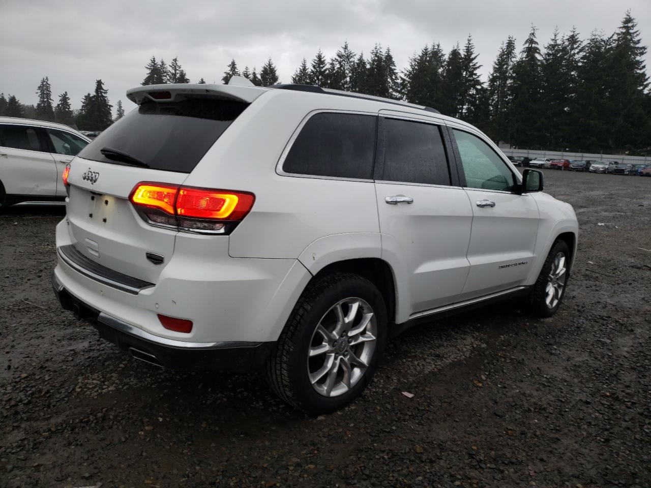 2014 Jeep Grand Cherokee - Image 3