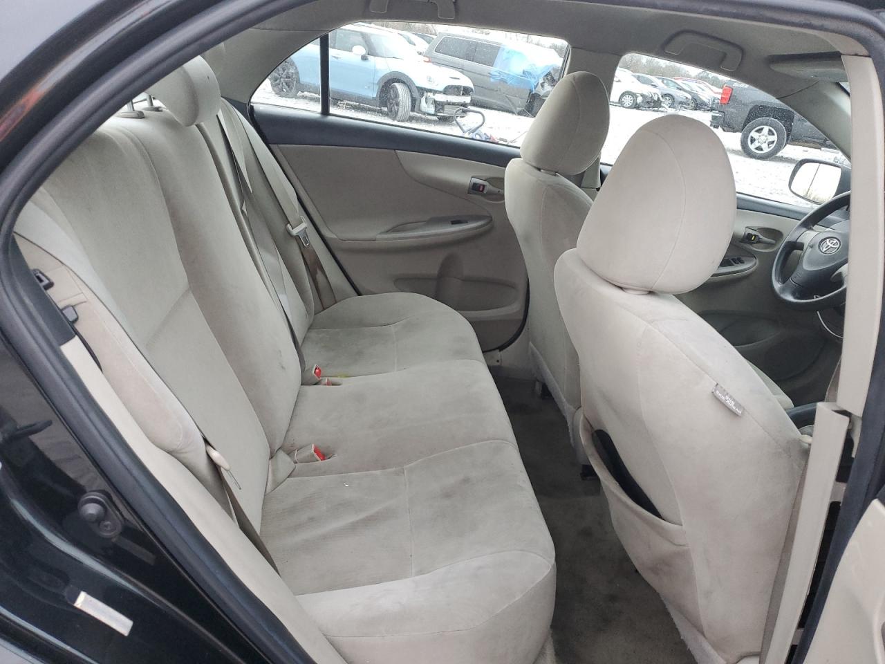 2011 Toyota Corolla - Image 10