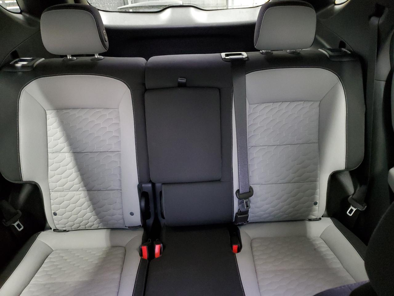 2020 Chevrolet Equinox - Image 10