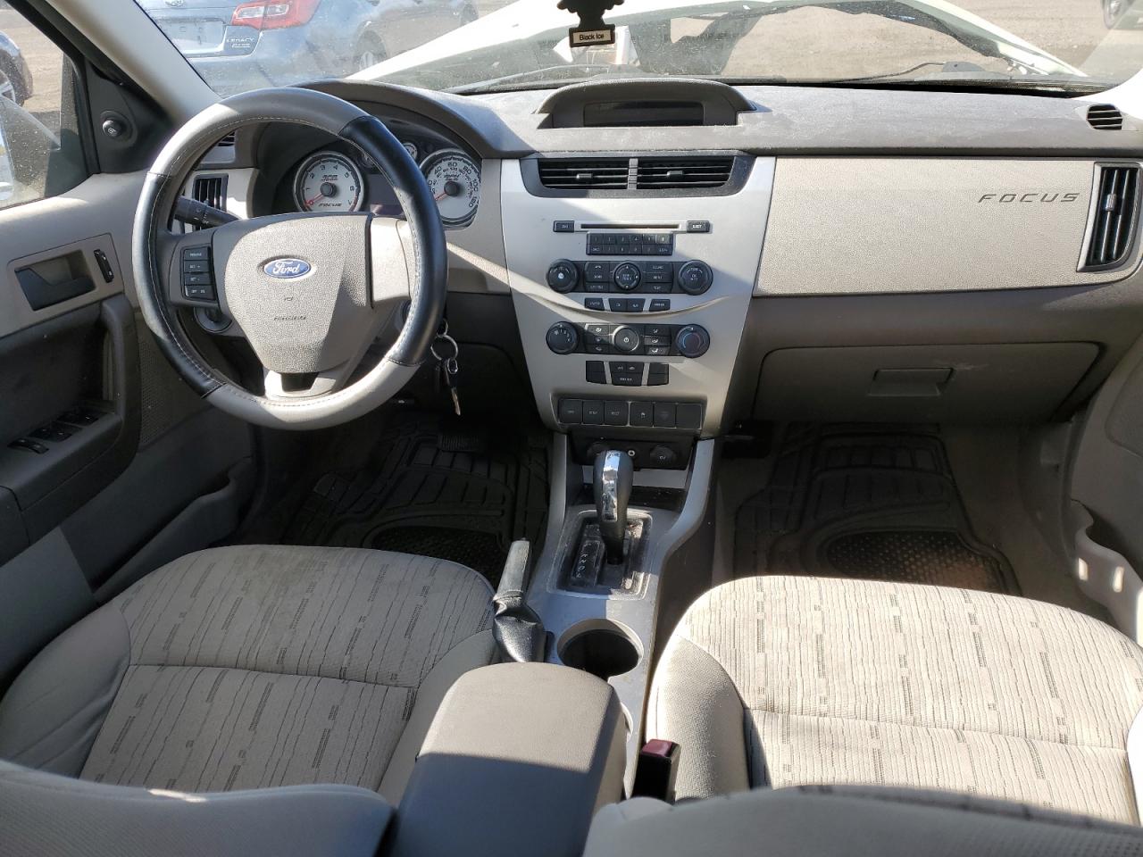2010 Ford Focus - Image 8
