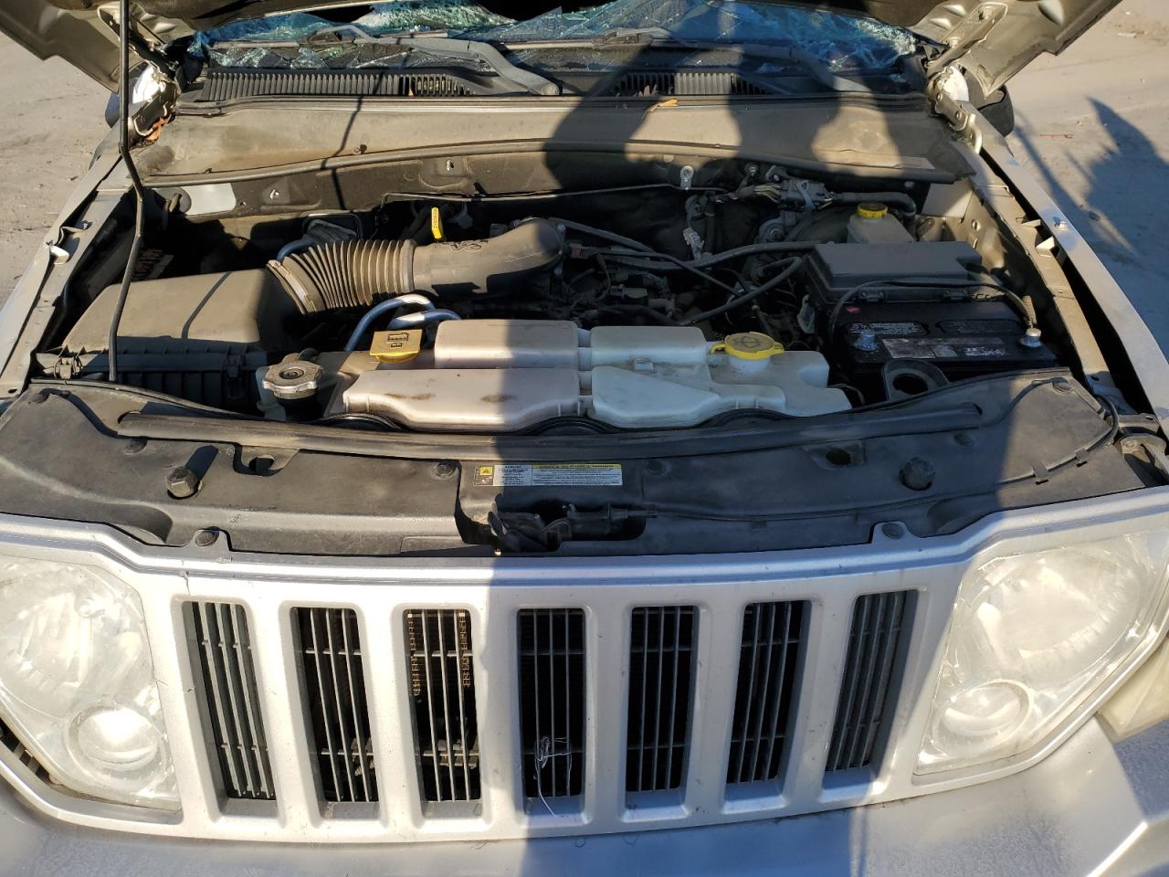 2012 Jeep Liberty (North America) - Image 14