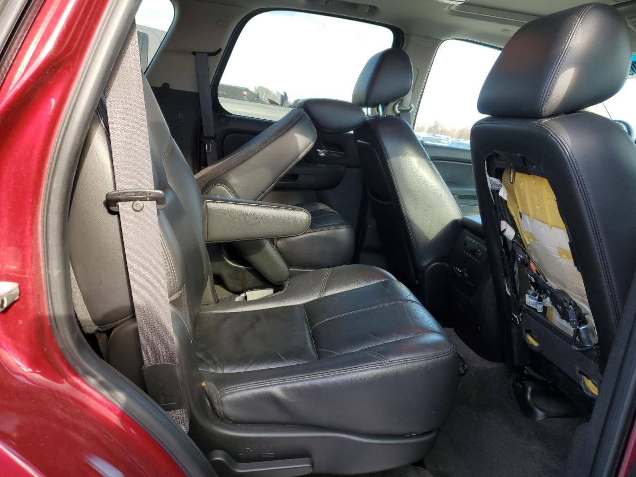 2011 Chevrolet Tahoe - Image 11