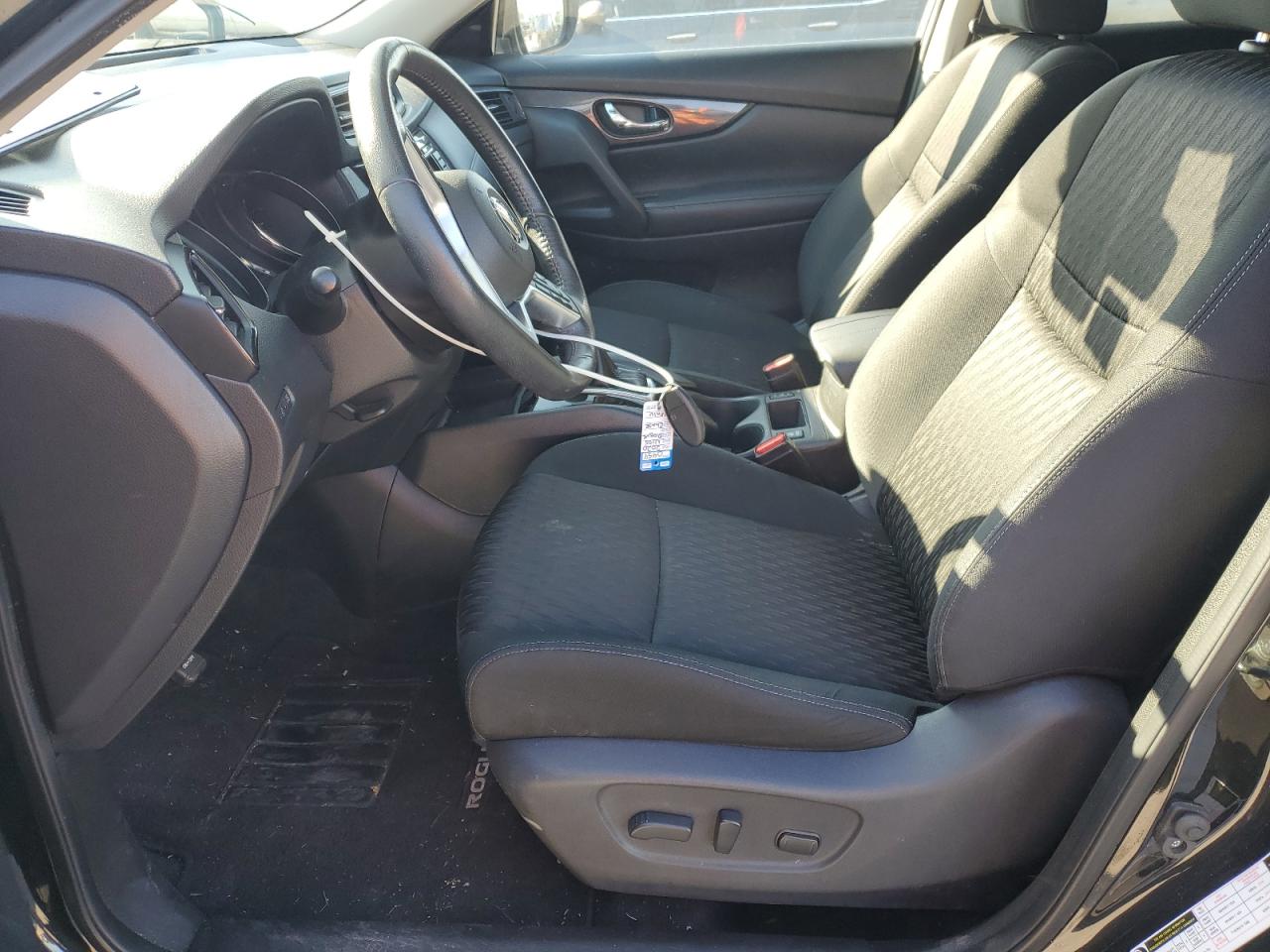 2020 Nissan Rogue - Image 7
