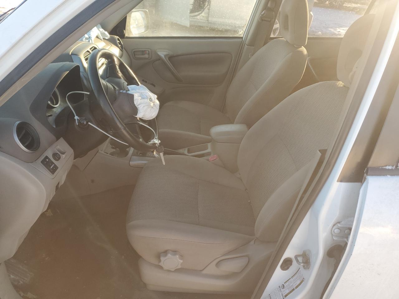 2004 Toyota RAV 4 - Image 7
