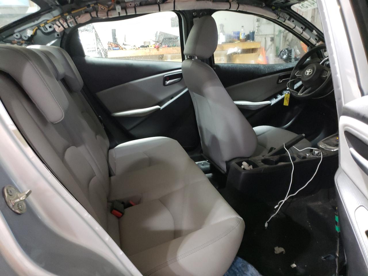 2019 Toyota Yaris - Image 10