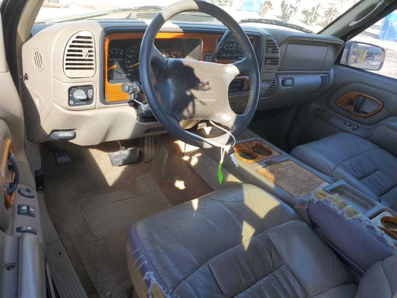 1997 Chevrolet GMT-400 - Image 8