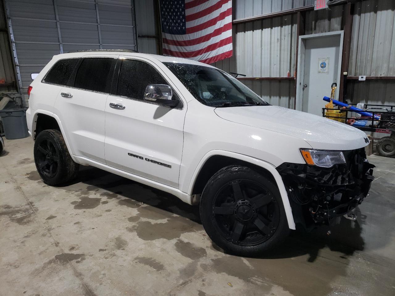 2017 Jeep Grand Cherokee - Image 4