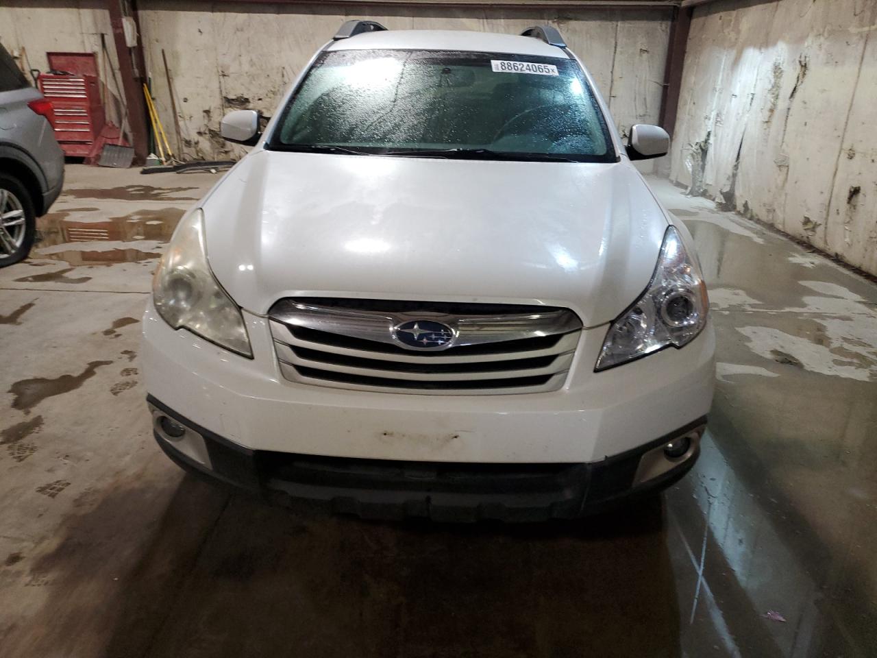 2011 Subaru Outback - Image 5