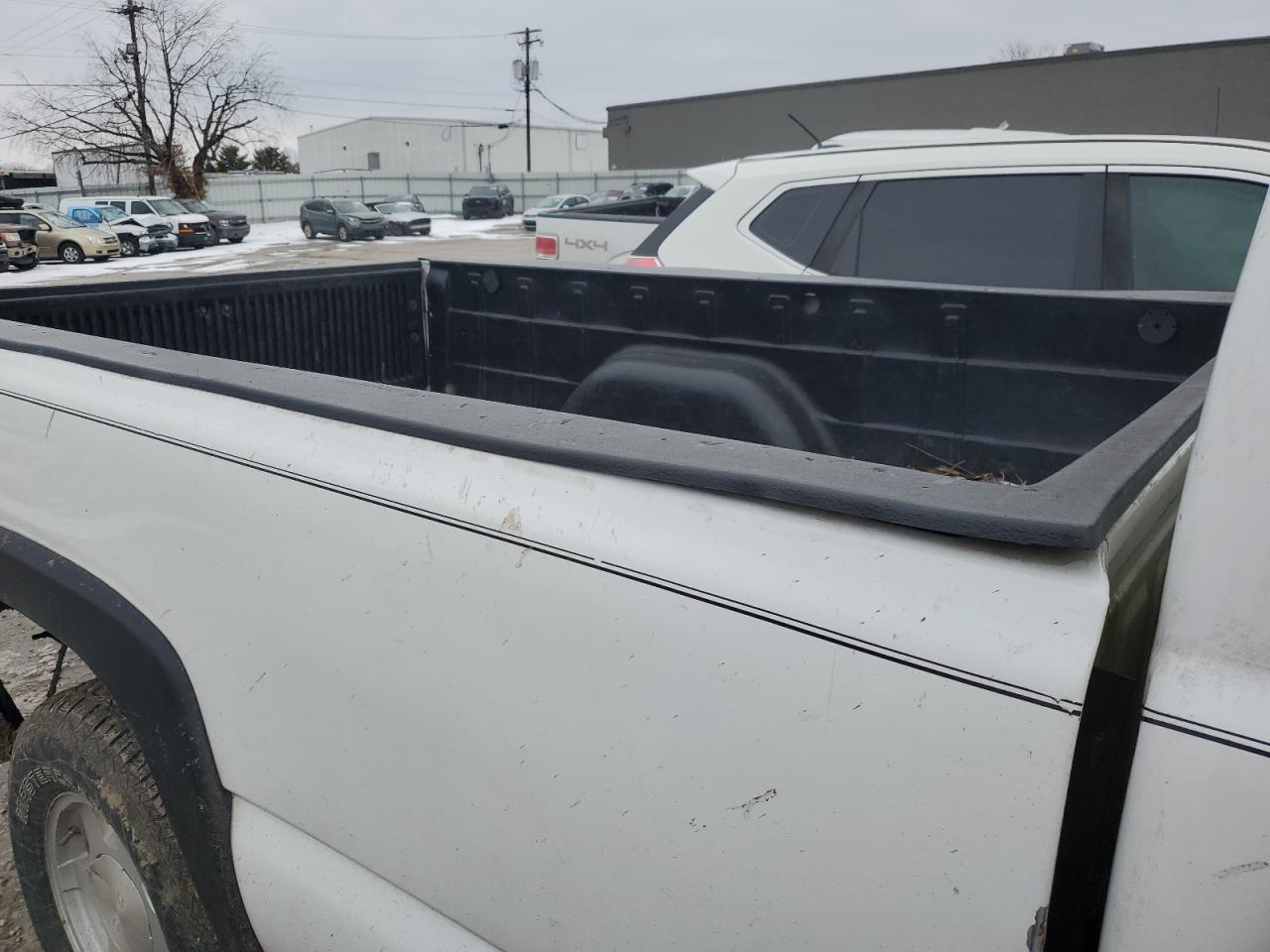2002 GMC Sierra - Image 11