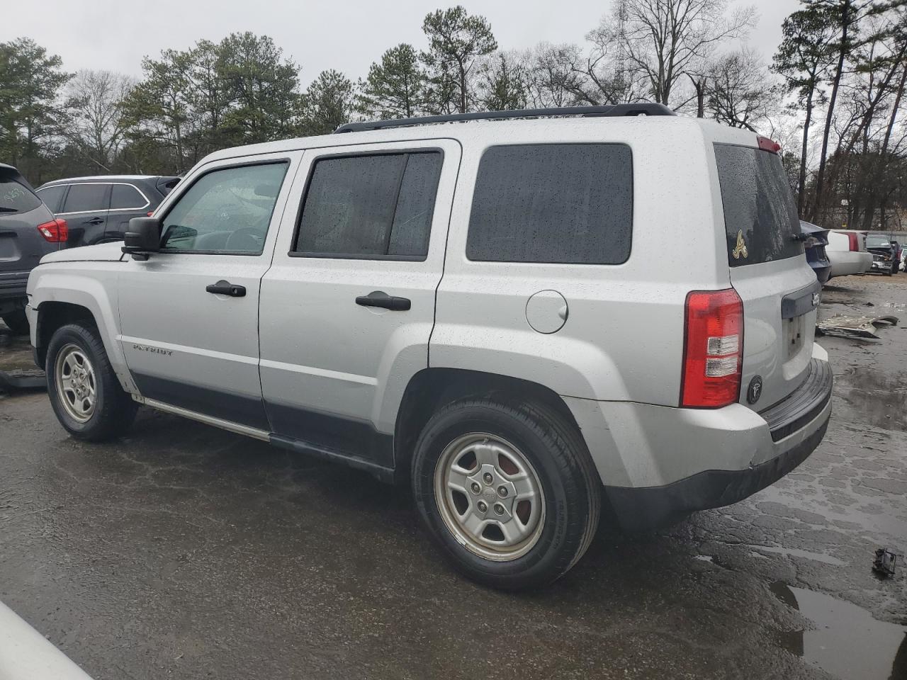 2012 Jeep Liberty (Patriot) - Image 2