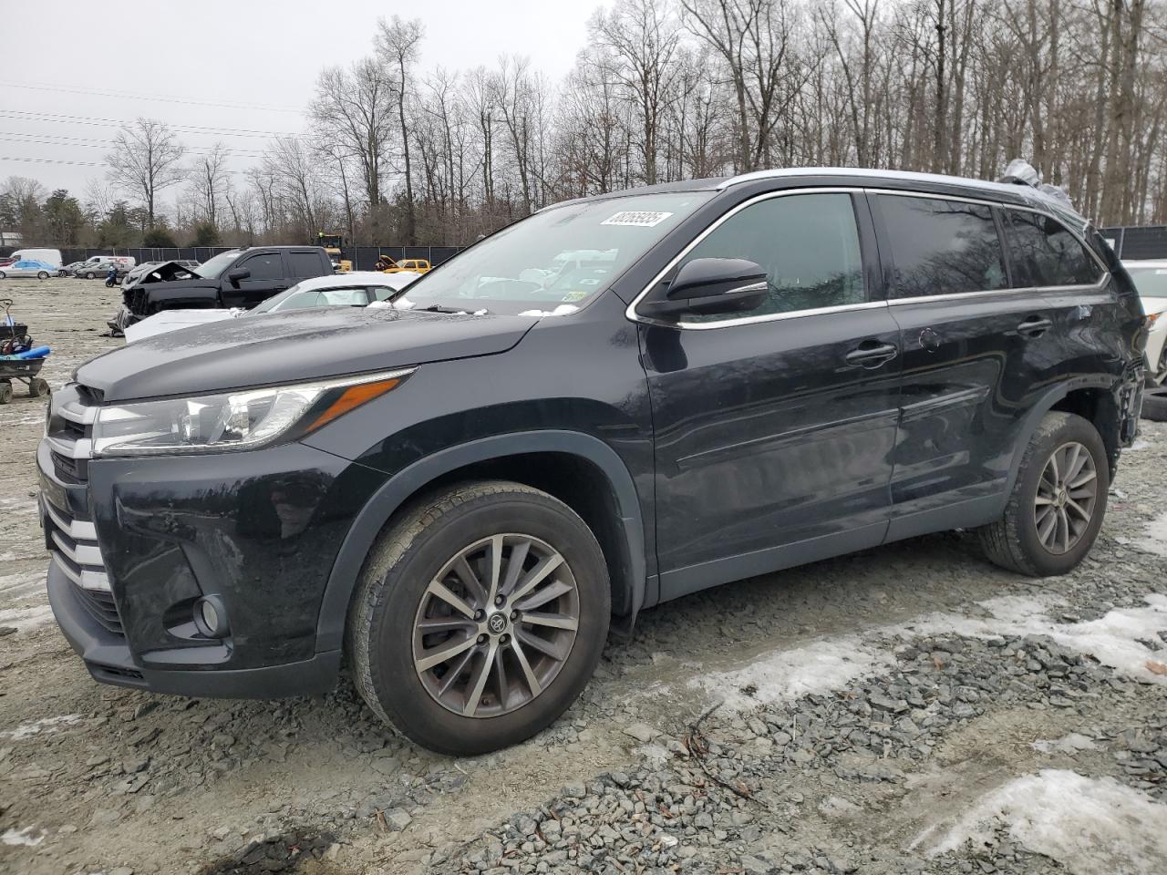 2019 Toyota Highlander - Image 1
