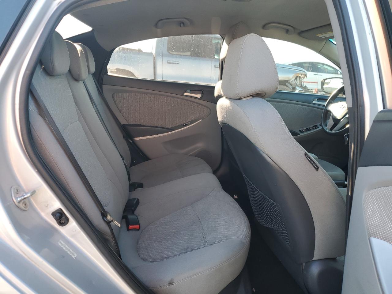 2014 Hyundai Accent - Image 10